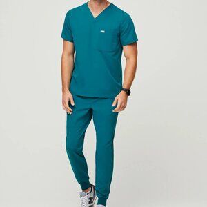 FIGS Men's Pacific Blue Scrubs Leon M top & S Tansen joggers SET